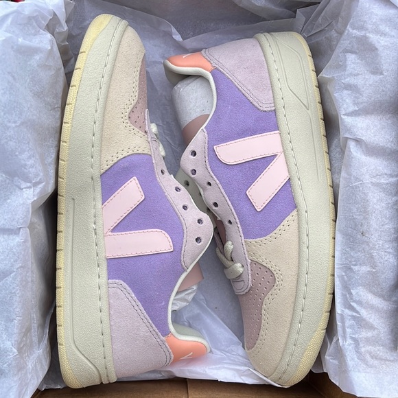 NWT!!! Veja V-10 Leather & Suede Low-Top Sneaker Multi Lavender - Picture 3 of 16